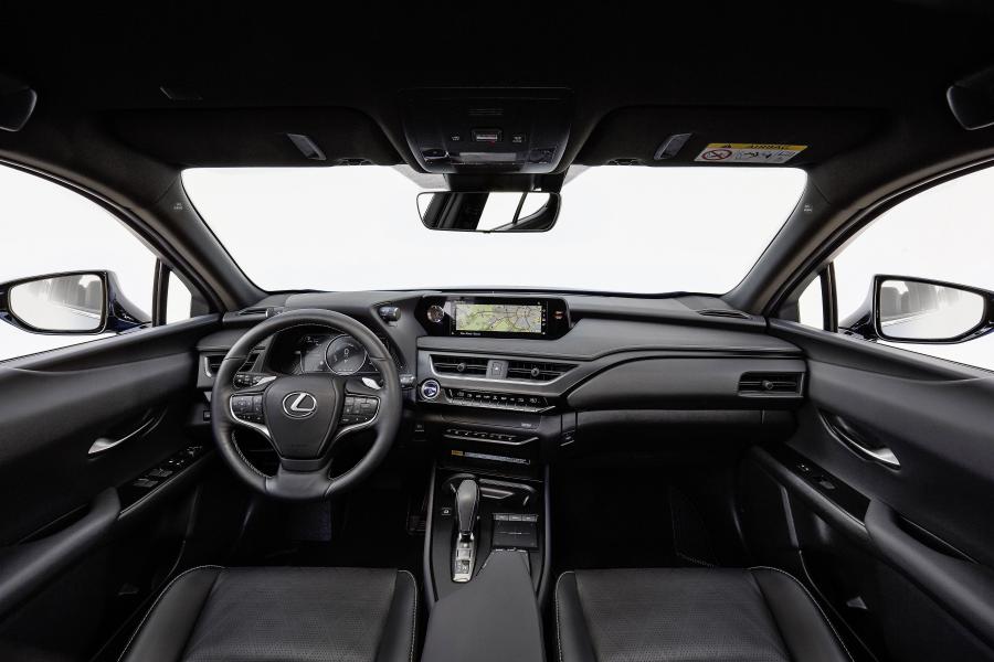 Торпедо Lexus UX300e 2020 года  (WW) (фото 62 из 62)